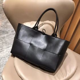 Large Capacity Shoulder Tote Bag (Option: Classic Black)
